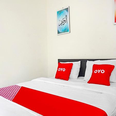 Oyo 91412 Ameera Inn Syariah Cakarta Dış mekan fotoğraf