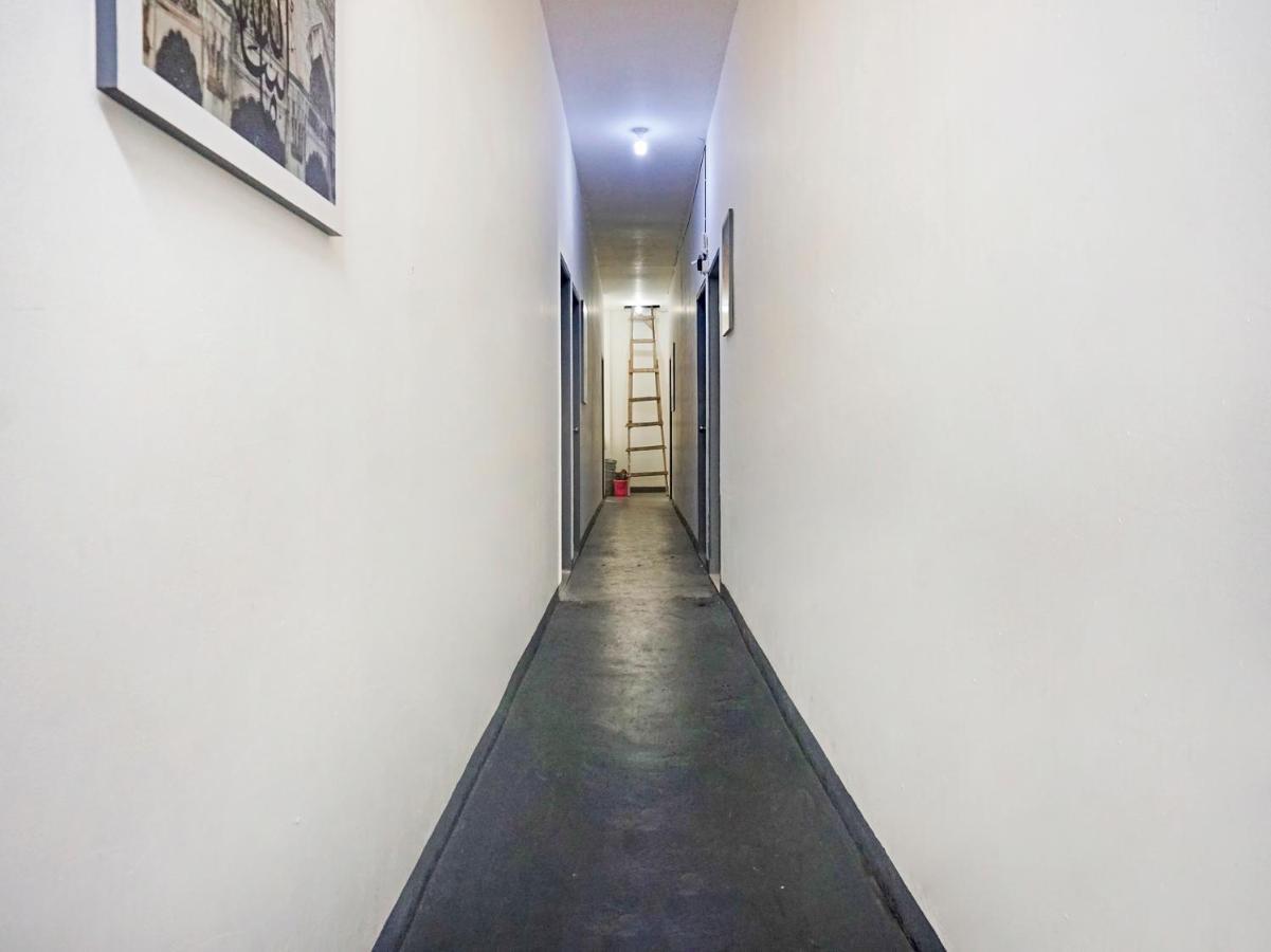 Oyo 91412 Ameera Inn Syariah Cakarta Dış mekan fotoğraf