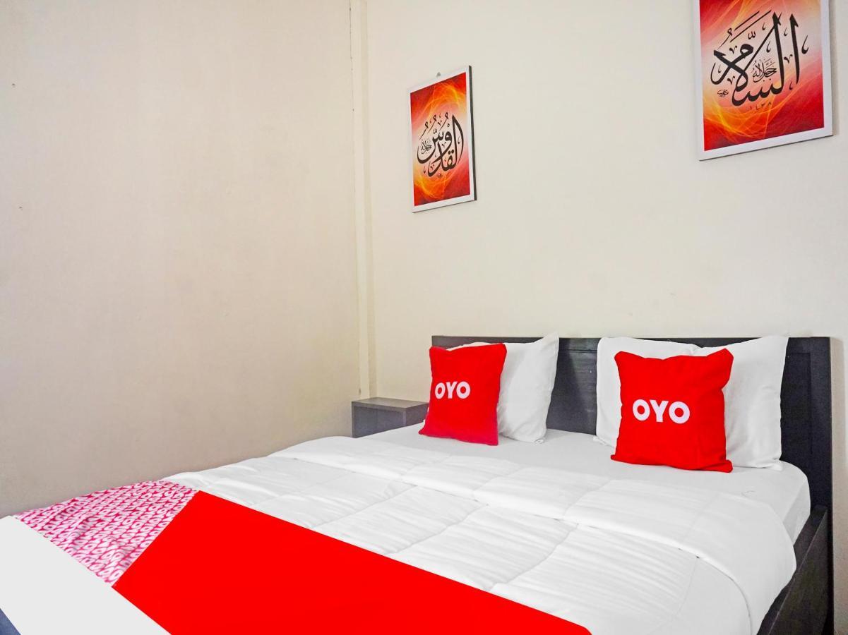Oyo 91412 Ameera Inn Syariah Cakarta Dış mekan fotoğraf