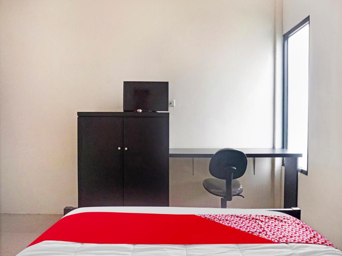 Oyo 91412 Ameera Inn Syariah Cakarta Dış mekan fotoğraf