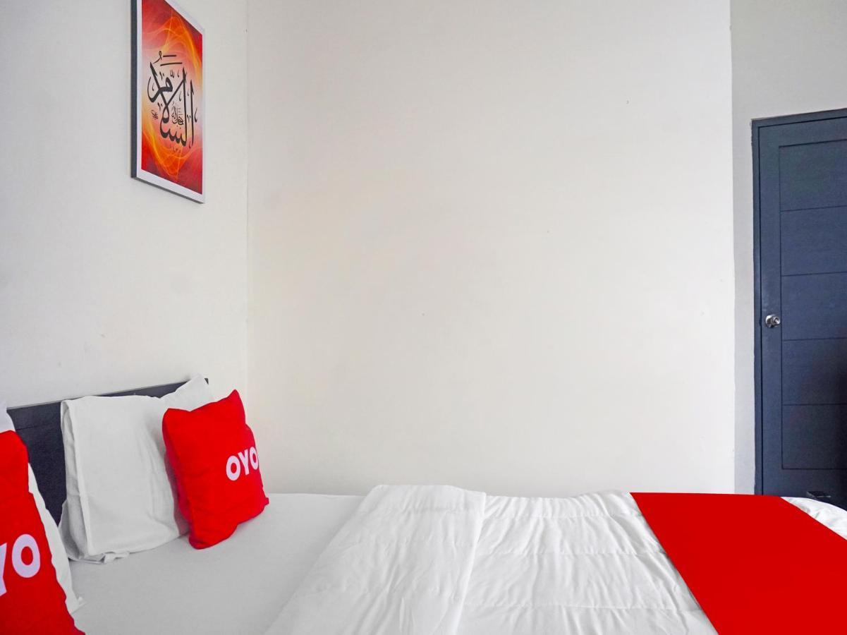 Oyo 91412 Ameera Inn Syariah Cakarta Dış mekan fotoğraf